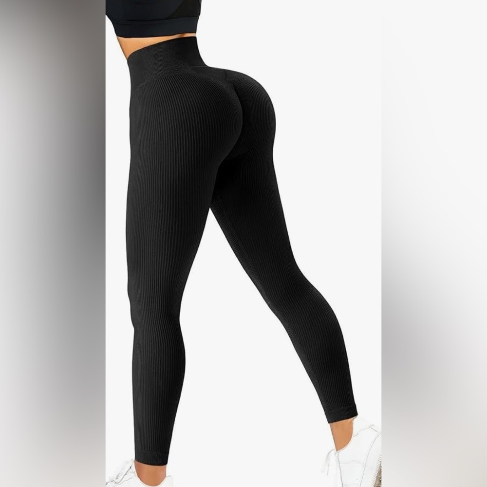 NEVER WORN!!! Black Ribbed Leggings with Scrunch Detail